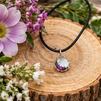 Purple-Tip Butterfly Wing Round Glass Pendant